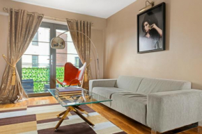 Luxurious 2 Bedroom Apartment + Free Parking